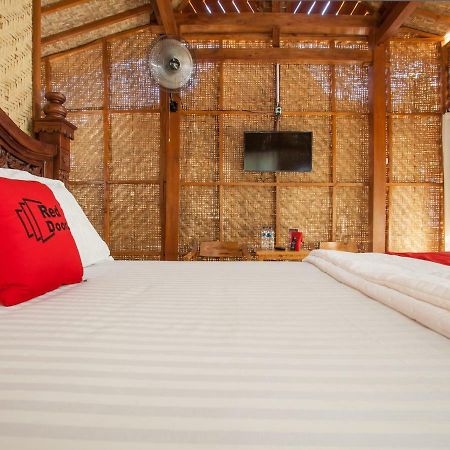 Reddoorz Near Banyuwangi Kota Train Station Hotel Ngoại thất bức ảnh