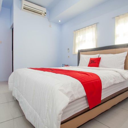 Reddoorz Near Banyuwangi Kota Train Station Hotel Ngoại thất bức ảnh