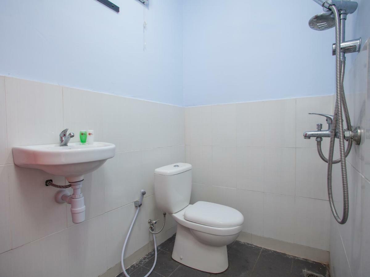 Reddoorz Near Banyuwangi Kota Train Station Hotel Ngoại thất bức ảnh