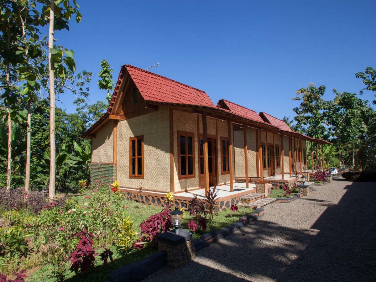 Reddoorz Near Banyuwangi Kota Train Station Hotel Ngoại thất bức ảnh