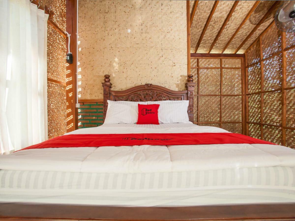 Reddoorz Near Banyuwangi Kota Train Station Hotel Ngoại thất bức ảnh