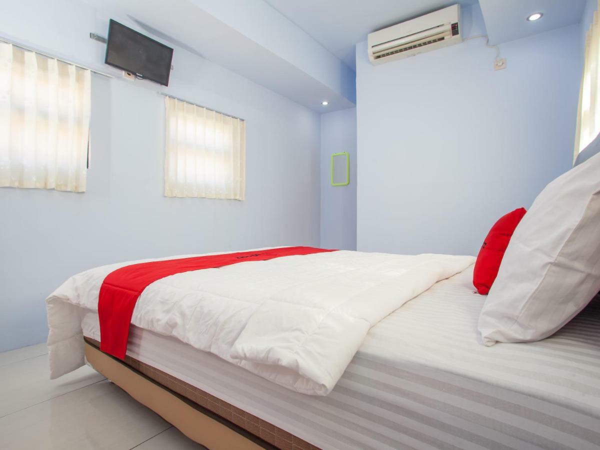 Reddoorz Near Banyuwangi Kota Train Station Hotel Ngoại thất bức ảnh