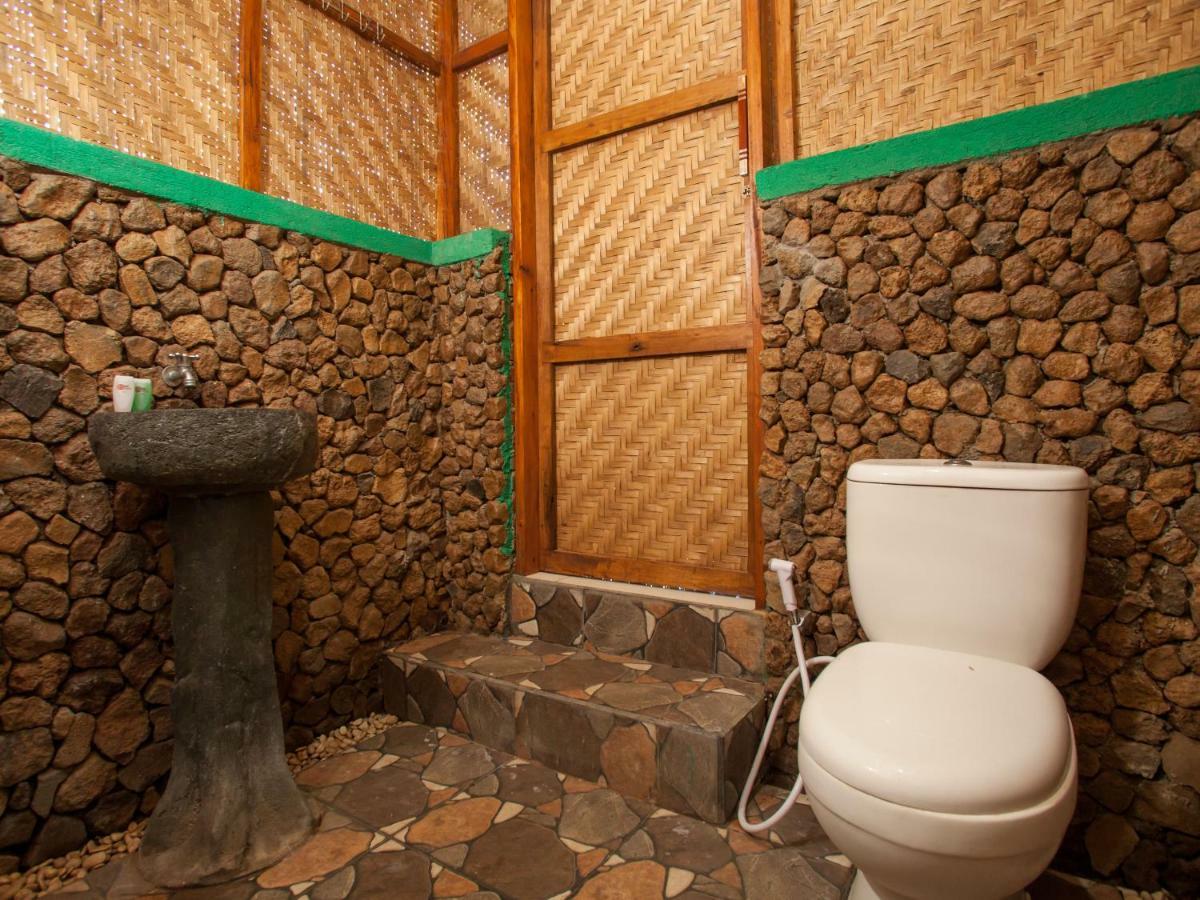 Reddoorz Near Banyuwangi Kota Train Station Hotel Ngoại thất bức ảnh